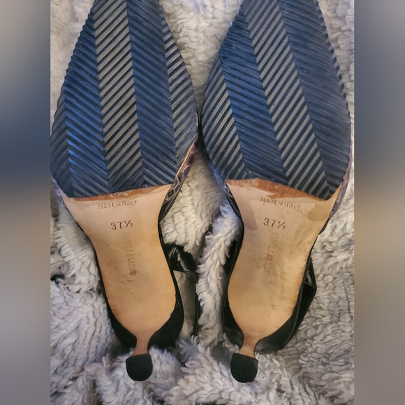 Crocodile Print Manolo Blahnik 3in - Picture 8 of 9
